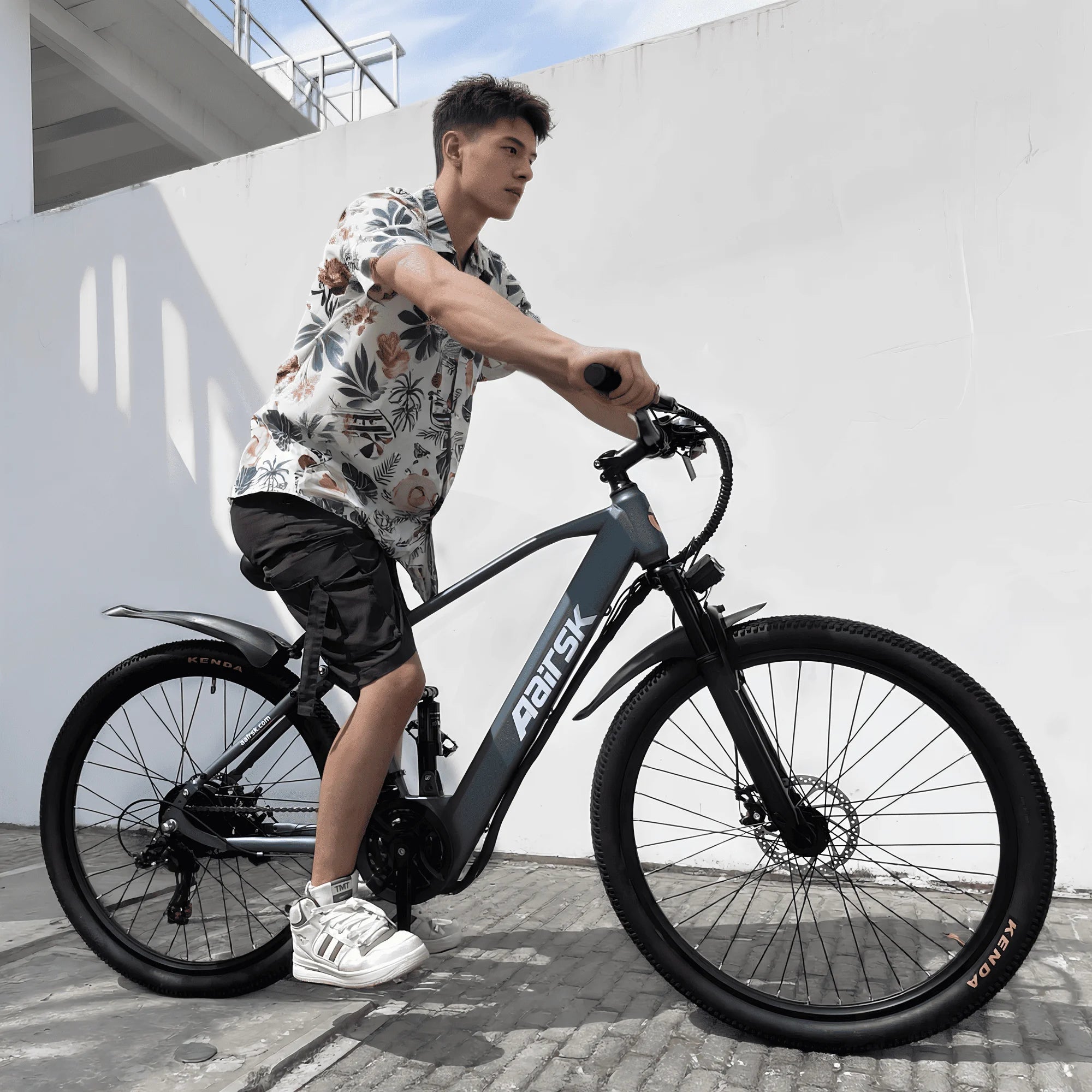 750W Adults Electric Bike – Powerful, Versatile & Built for City and Mountain Rides