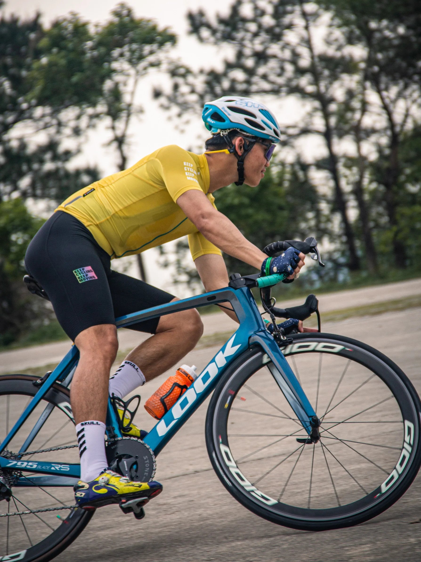 DAREVIE Men’s Cycling Jersey – Cool Technology Quick-Dry Performance
