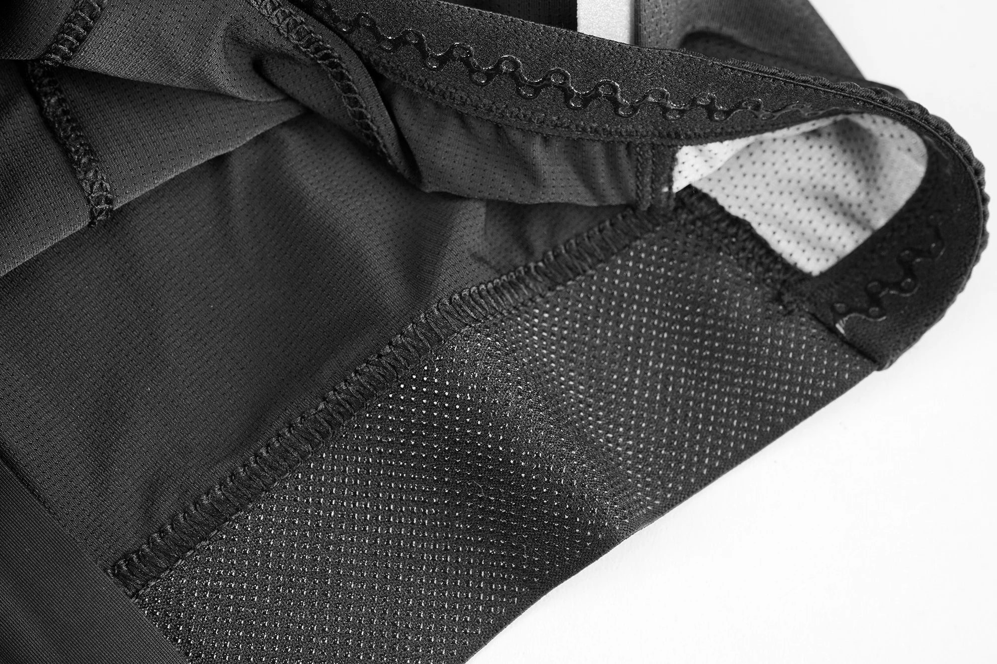 DAREVIE Men’s Cycling Jersey – Cool Technology Quick-Dry Performance